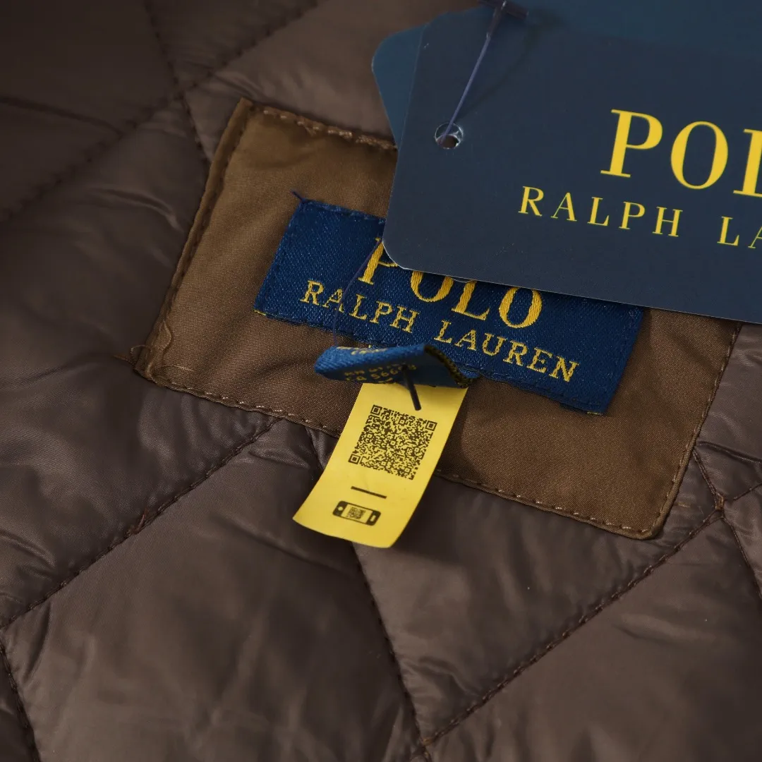 P350 #R57 Ralpah Lauren/Ralph Lauren Diamond Check Stand Collar Veteran Cotton Jacket Uniform British Retro Style for Men and Women Item No. RL17381 Classic Diamond Henley Lavalier Thin Cotton Jacket Simple yet stylish corduroy trimmed cuffs Collar Can be straight folded Two-wear, half-high collar front double-button closure, front full zipper Fabric has a certain anti-water effect, classic forever , there are adjustable buckle tabs at the back waist. Delicate embroidery of the pony on the left side of the chest is retro and timeless. Color: black, navy blue, brown, army green. Size: M L